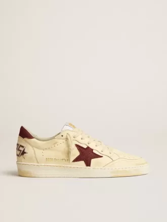 Herren-Sneaker „Ball Star” aus beigem Nappaleder mit burgunderrotem Mesh-Stern und Fersenlasche Herren-Sneaker „Ball Star” aus beigem Nappaleder mit burgunderrotem Mesh-Stern und Fersenlasche