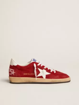 Herren-Sneaker „Ball Star” aus dunkelrotem Wildleder mit weißem Stern und Fersenlasche Herren-Sneaker „Ball Star” aus dunkelrotem Wildleder mit weißem Stern und Fersenlasche
