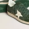 Herren-Sneaker „Ball Star” aus grünem Wildleder mit weißem Lederstern und Fersenlasche