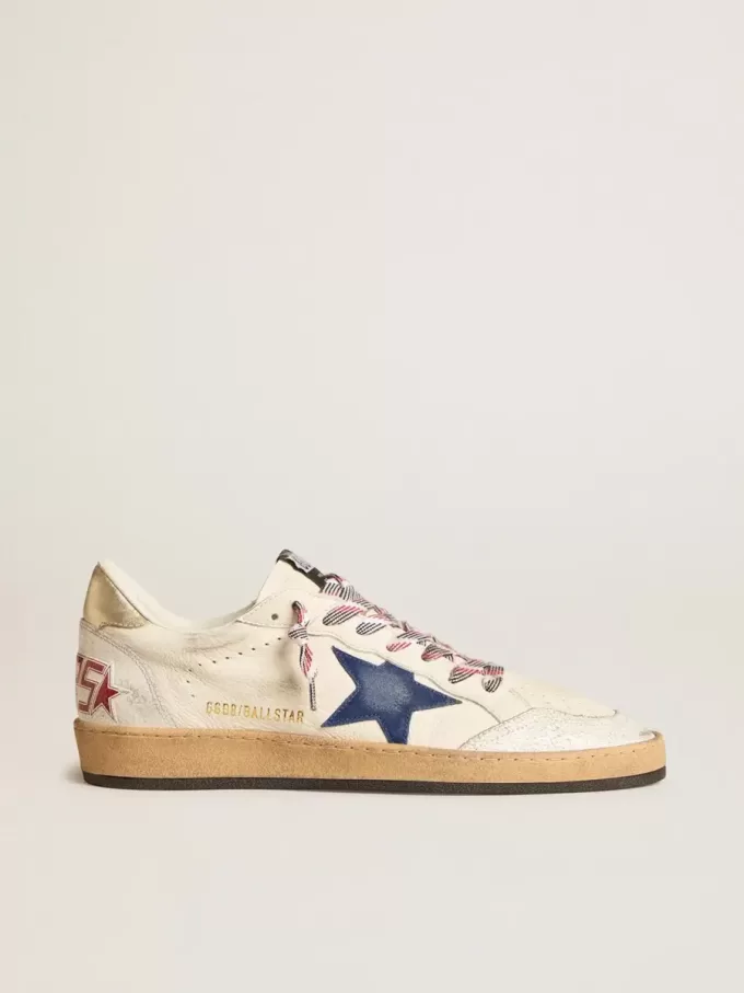Herren-Sneaker „Ball Star” aus Nappaleder mit blauem Wildlederstern und Fersenlasche aus platinfarbenem Leder