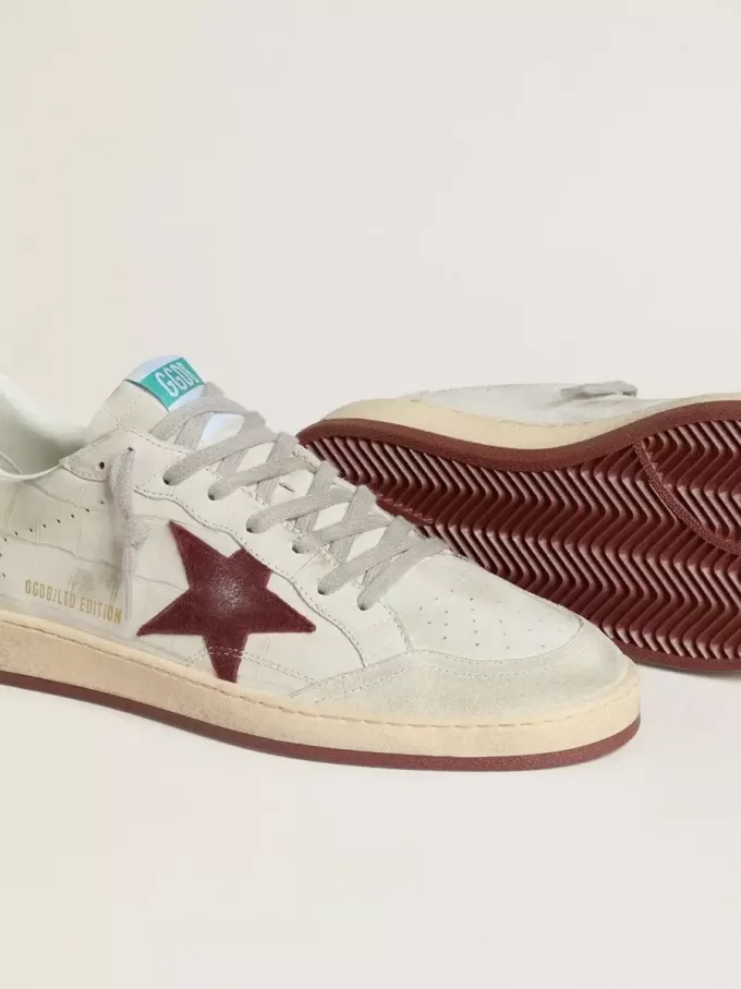 Herren-Sneaker „Ball Star” aus Nubukleder mit Krokodilprägung und burgunderrotem Wildlederstern