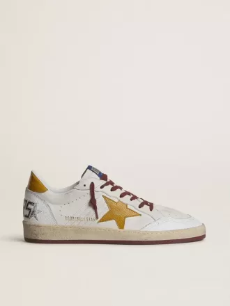 Herren-Sneaker „Ball Star” aus weißem Nappaleder mit gelbem Lederstern und Fersenlasche im Animal-Print