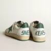 Herren-Sneaker „Ball Star” aus weißem Nappaleder mit grünem Lederstern und Fersenlasche