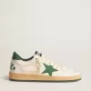 Herren-Sneaker „Ball Star Wishes” aus weißem Nappaleder mit grünem Lederstern und Fersenlasche
