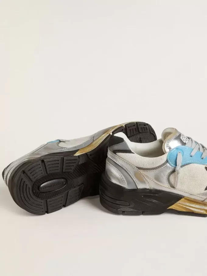Herren-Sneaker Dad-Star aus Mesh und silberfarbenem Folienleder mit schwarzem Lederstern