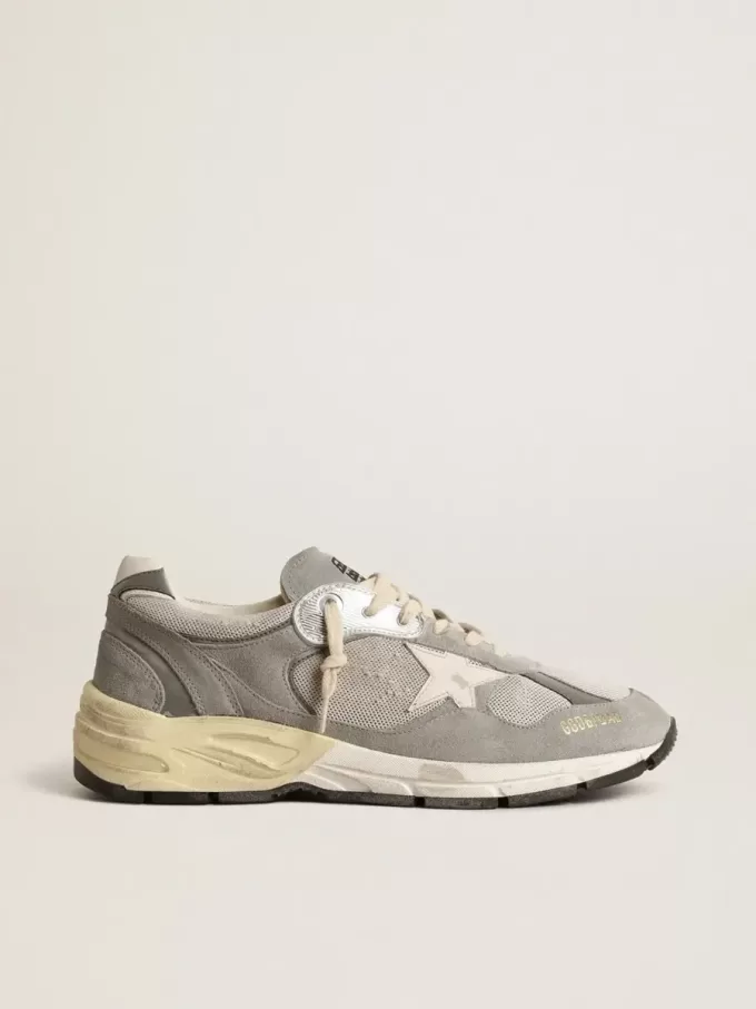 Herren-Sneaker Dad-Star aus Wildleder und Mesh mit weißem Lederstern und Fersenlasche Herren-Sneaker Dad-Star aus Wildleder und Mesh mit weißem Lederstern und Fersenlasche