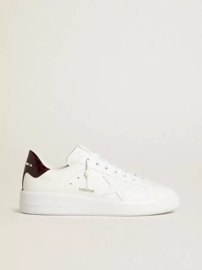 Herren-Sneaker Purestar mit weißem Lederstern und burgunderrotem Fersenriemen aus Leder mit Krokodilprägung Herren-Sneaker Purestar mit weißem Lederstern und burgunderrotem Fersenriemen aus Leder mit Krokodilprägung