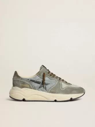 Herren-Sneaker „Running Sole” aus hellblauem Nylon mit schwarzem Stern und grüner Lederlasche an der Ferse