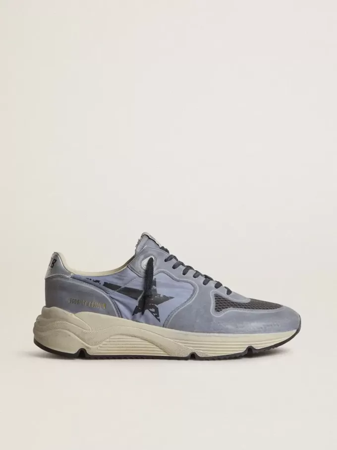 Herren-Sneaker „Running Sole” aus hellblauem Nylon und Nubukleder mit schwarzem Stern