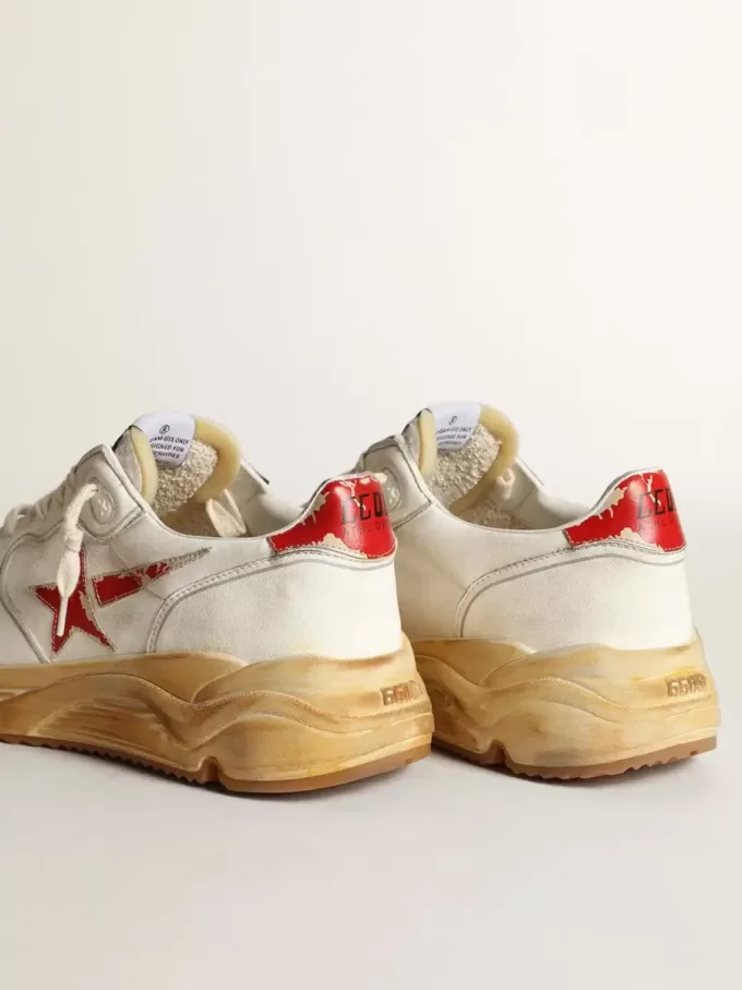 Herren-Sneaker „Running Sole” mit Lederstern und Fersenlasche mit rotem Aufdruck Herren-Sneaker „Running Sole” mit Lederstern und Fersenlasche mit rotem Aufdruck