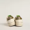 Herren-Sneaker Stardan aus weißem Leder mit militärgrünem Leder mit Schlangenprint, Stern und Fersenlasche