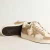 Herren-Sneaker Stardan aus weißem und beigem Leder mit beigem Stern und weißer Fersenlasche Herren-Sneaker Stardan aus weißem und beigem Leder mit beigem Stern und weißer Fersenlasche