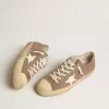 Herren-Sneaker V-Star aus taubengrauem Wildleder mit weißem Nappalederstern Herren-Sneaker V-Star aus taubengrauem Wildleder mit weißem Nappalederstern