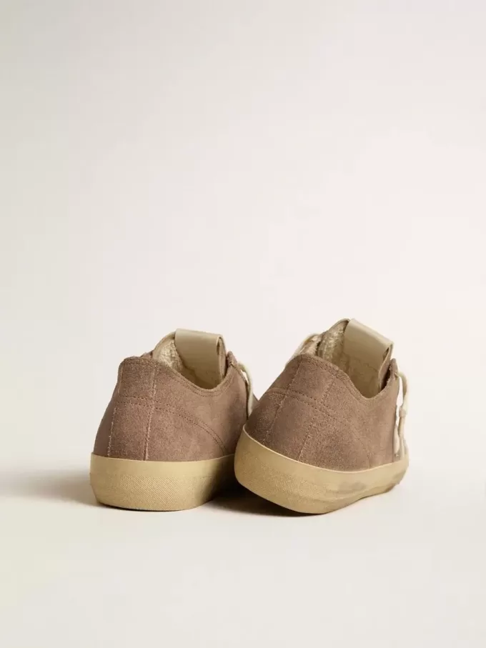 Herren-Sneaker V-Star aus taubengrauem Wildleder mit weißem Nappalederstern Herren-Sneaker V-Star aus taubengrauem Wildleder mit weißem Nappalederstern