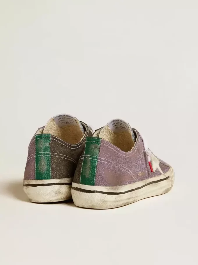 Herren-Sneaker V-Star LAB aus lila Leder und Glitzer mit weißem Stern und silberner Glitzerzunge Herren-Sneaker V-Star LAB aus lila Leder und Glitzer mit weißem Stern und silberner Glitzerzunge