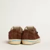 Herren-Sneaker V-Star LTD aus dunkelbraunem Wildleder mit farblich abgestimmtem Stern Herren-Sneaker V-Star LTD aus dunkelbraunem Wildleder mit farblich abgestimmtem Stern
