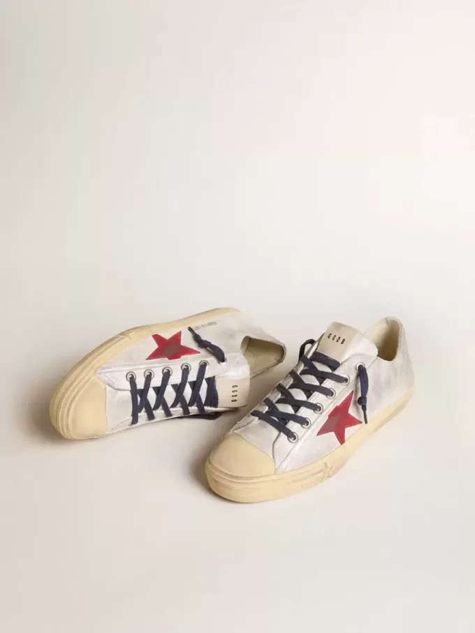 Herren-Sneaker V-Star LTD aus silbermetallischem Wildleder mit rotem Wildlederstern Herren-Sneaker V-Star LTD aus silbermetallischem Wildleder mit rotem Wildlederstern