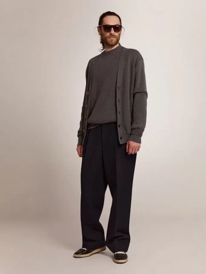 Herren-Strickjacke aus melierter grauer Baumwolle mit Logo auf der Rückseite