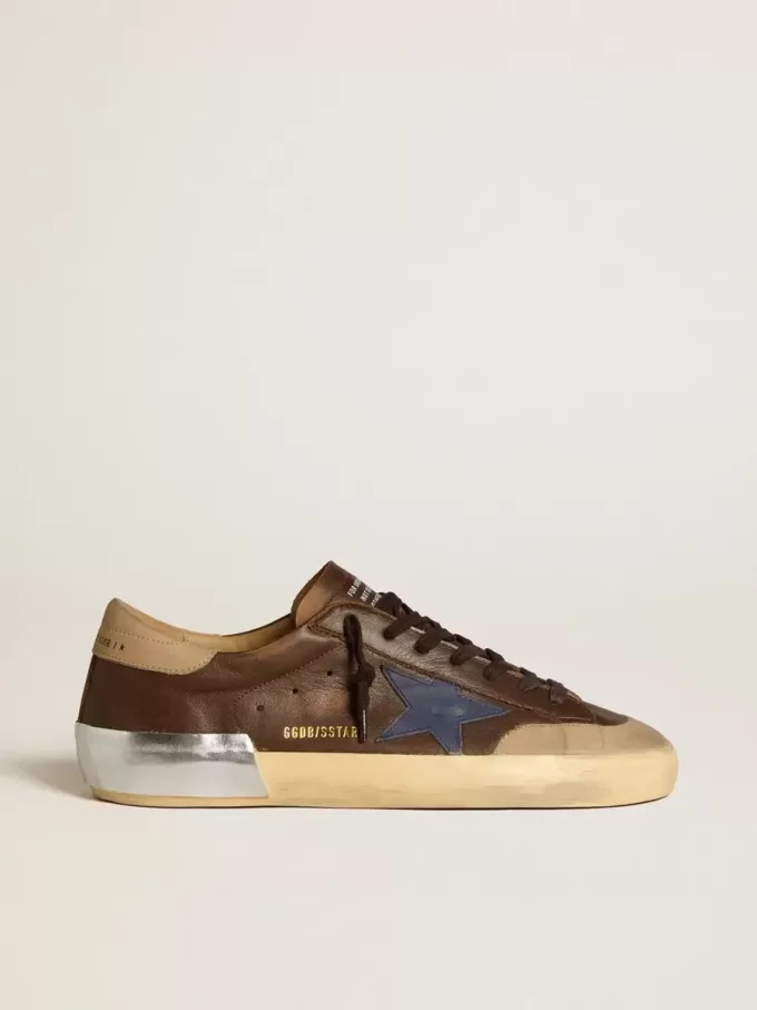 Herren-Super-Star aus Leder mit blauem Lederstern und beigem Nubuk-Fersenriemen Herren-Super-Star aus Leder mit blauem Lederstern und beigem Nubuk-Fersenriemen
