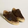 Herren-Super-Star aus Leder mit blauem Lederstern und beigem Nubuk-Fersenriemen Herren-Super-Star aus Leder mit blauem Lederstern und beigem Nubuk-Fersenriemen