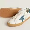 Herren-Super-Star aus Leder mit petrolblauem Wildlederstern und Fersenlasche Herren-Super-Star aus Leder mit petrolblauem Wildlederstern und Fersenlasche