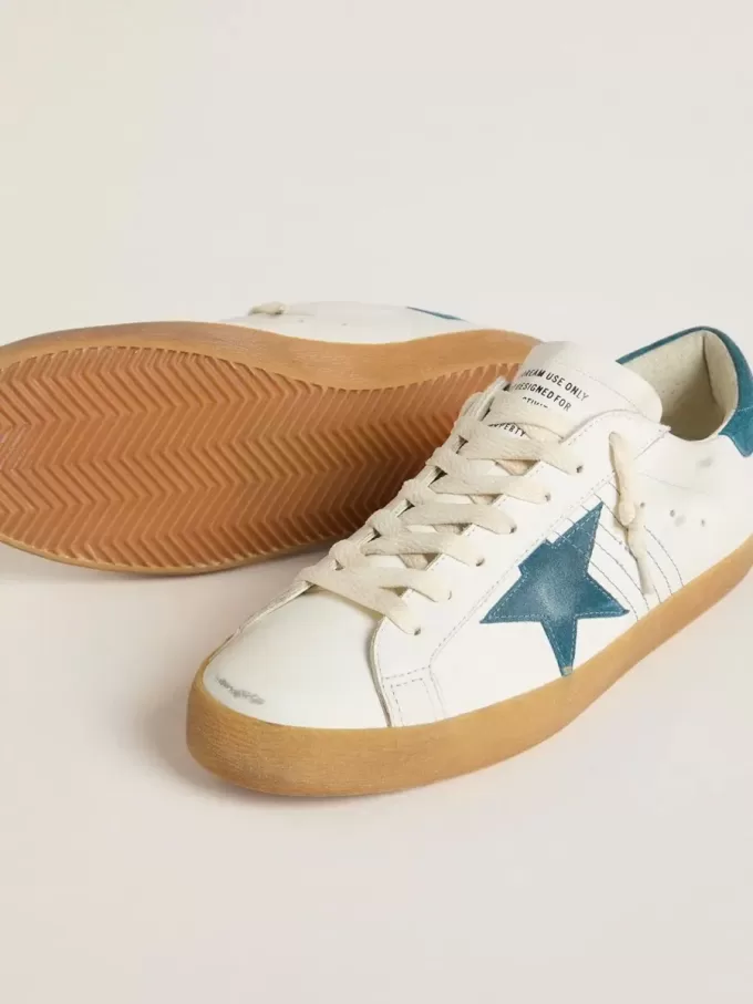 Herren-Super-Star aus Leder mit petrolblauem Wildlederstern und Fersenlasche Herren-Super-Star aus Leder mit petrolblauem Wildlederstern und Fersenlasche