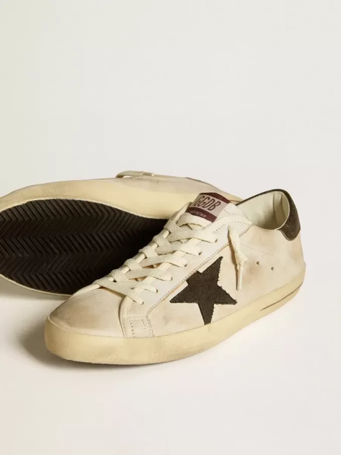 Herren-Super-Star aus Leder mit schwarzem Denim-Stern und schwarzer Leder-Fersenlasche Herren-Super-Star aus Leder mit schwarzem Denim-Stern und schwarzer Leder-Fersenlasche