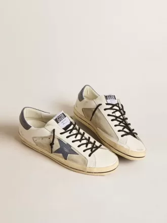 Herren-Super-Star aus Leder und Wildleder mit blauem Lederstern mit Eidechsenprint