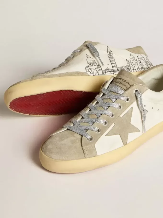 Herren-Super-Star aus Nappa mit eisgrauem Wildlederstern und schwarzer Stickerei Herren-Super-Star aus Nappa mit eisgrauem Wildlederstern und schwarzer Stickerei