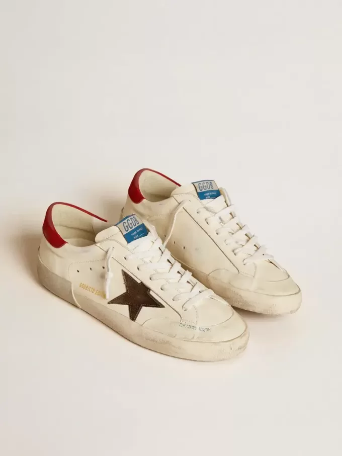 Herren-Super-Star LTD aus Nappa mit metallischem Stern und Nubuk-Fersenlasche Herren-Super-Star LTD aus Nappa mit metallischem Stern und Nubuk-Fersenlasche
