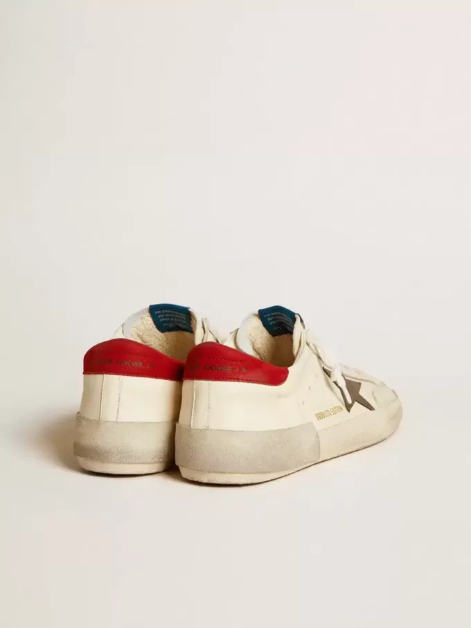 Herren-Super-Star LTD aus Nappa mit metallischem Stern und Nubuk-Fersenlasche Herren-Super-Star LTD aus Nappa mit metallischem Stern und Nubuk-Fersenlasche