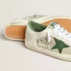 Herren-Super-Star LTD aus weißem Wildleder und Mesh mit grünem Lederstern und silberner Fersenlasche
