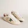 Herren-Super-Star LTD aus Wildleder mit grünem Metallic-Stern und roter Fersenlasche