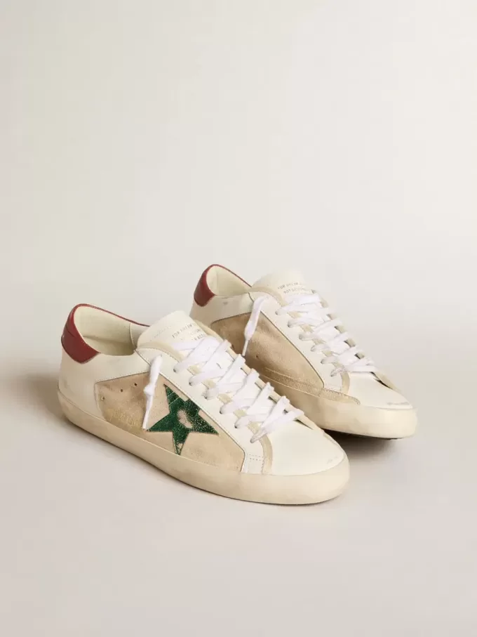 Herren-Super-Star LTD aus Wildleder mit grünem Metallic-Stern und roter Fersenlasche
