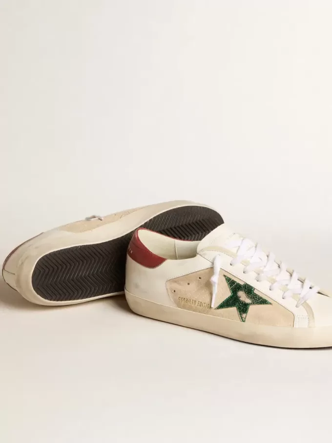 Herren-Super-Star LTD aus Wildleder mit grünem Metallic-Stern und roter Fersenlasche