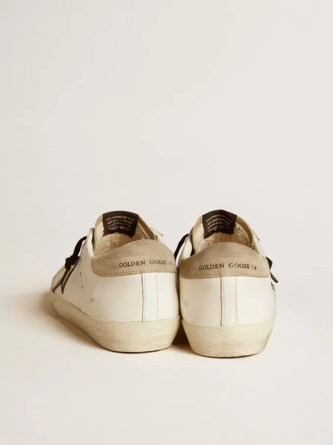 Herren-Super-Star LTD mit schwarzem Lederstern mit Krokodilprägung und Wildledereinsätzen Herren-Super-Star LTD mit schwarzem Lederstern mit Krokodilprägung und Wildledereinsätzen