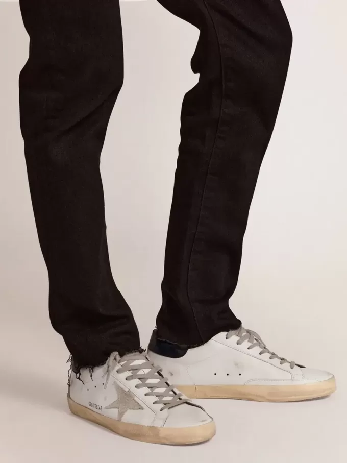 Herren-Super-Star mit Wildlederstern und blauer Fersenlasche Herren-Super-Star mit Wildlederstern und blauer Fersenlasche