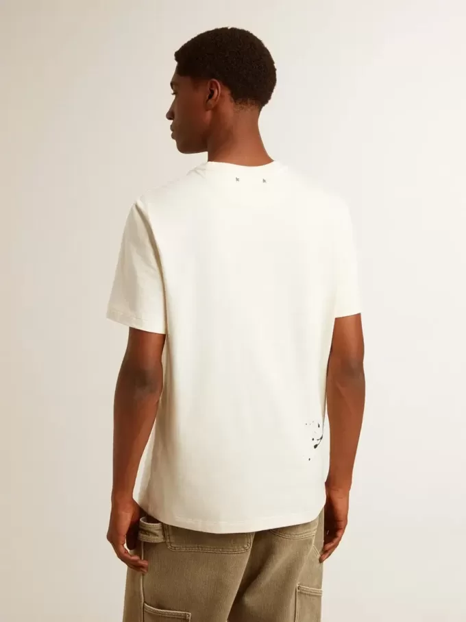 Herren-T-Shirt aus altweißer Baumwolle mit Print und Stickerei Herren-T-Shirt aus altweißer Baumwolle mit Print und Stickerei