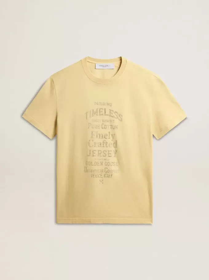 Herren-T-Shirt aus Baumwolle in Hellgelb mit verblasstem Schriftzug Herren-T-Shirt aus Baumwolle in Hellgelb mit verblasstem Schriftzug