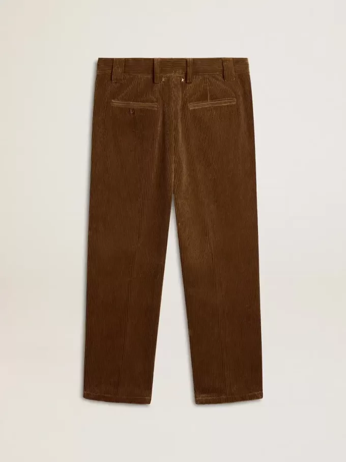 Herrenhose aus dunkelolivfarbenem Cord Herrenhose aus dunkelolivfarbenem Cord