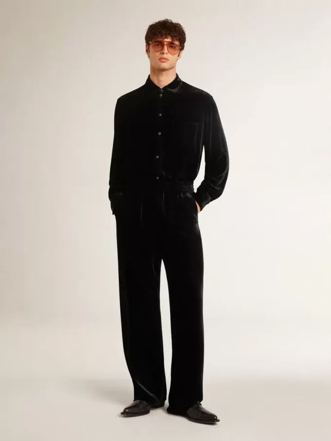 Herrenhose in schwarzem Samtoptik Herrenhose in schwarzem Samtoptik