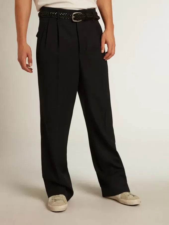 Herrenhose mit weitem Bein aus dunkelblauer Wolle