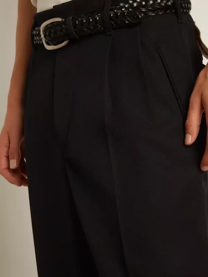 Herrenhose mit weitem Bein aus dunkelblauer Wolle