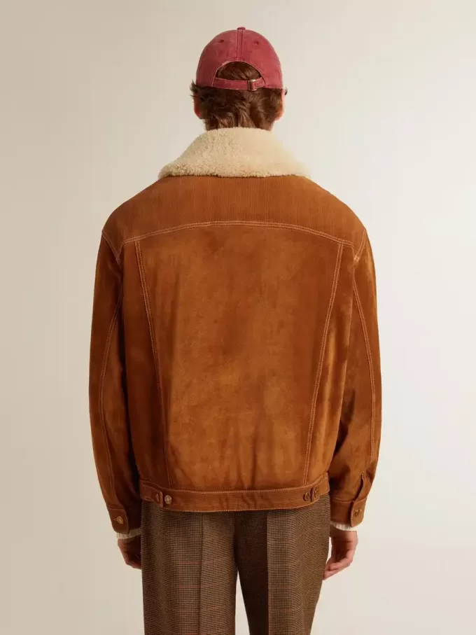 Herrenjacke aus tabakfarbenem Spaltleder mit Lammfellkragen Herrenjacke aus tabakfarbenem Spaltleder mit Lammfellkragen