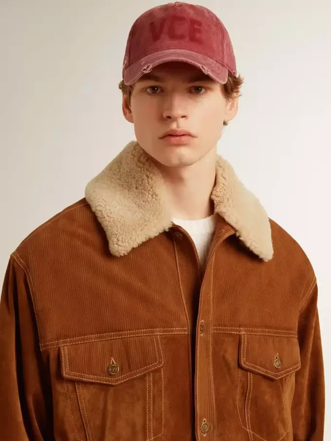 Herrenjacke aus tabakfarbenem Spaltleder mit Lammfellkragen Herrenjacke aus tabakfarbenem Spaltleder mit Lammfellkragen