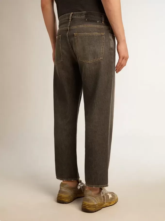 Herrenjeans in Schwarz mit Stonewashed-Effekt