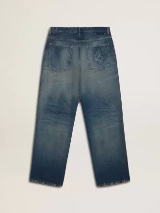 Herrenjeans mit lockerer Passform und mittlerer Waschung