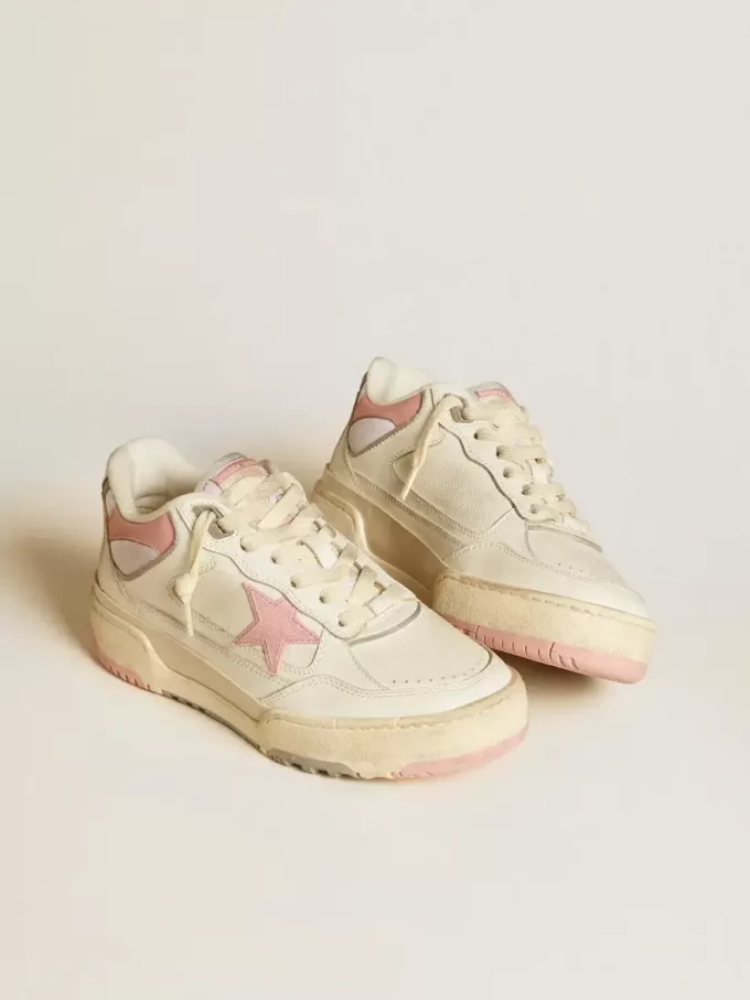 Forty2 für Damen mit rosa Stern und weißer Lederlasche an der Ferse Forty2 für Damen mit rosa Stern und weißer Lederlasche an der Ferse
