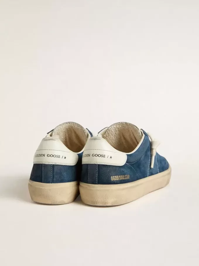 Herrenmodell Soul Star aus blauem Wildleder mit weißer Lederferse Herrenmodell Soul Star aus blauem Wildleder mit weißer Lederferse