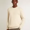 Herrenpullover mit Rundhalsausschnitt aus panamafarbener Baumwolle mit Logo auf der Rückseite Herrenpullover mit Rundhalsausschnitt aus panamafarbener Baumwolle mit Logo auf der Rückseite